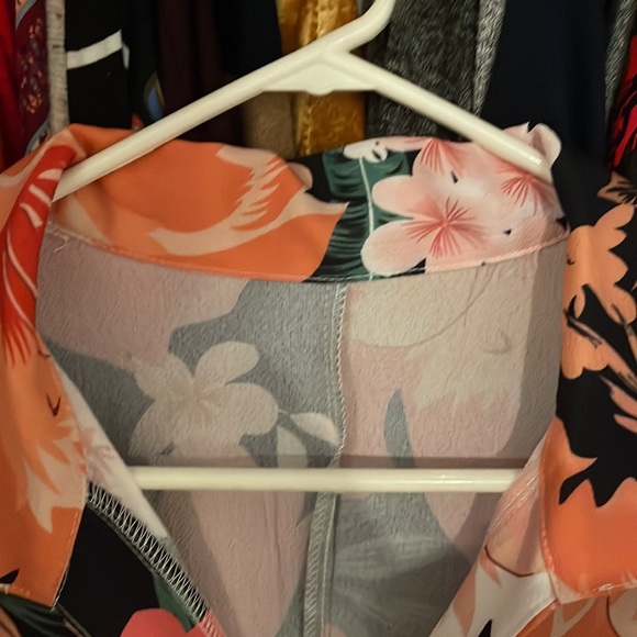 SHEIN curve romper! Yes it’s shorts! 1X - Picture 5 of 5